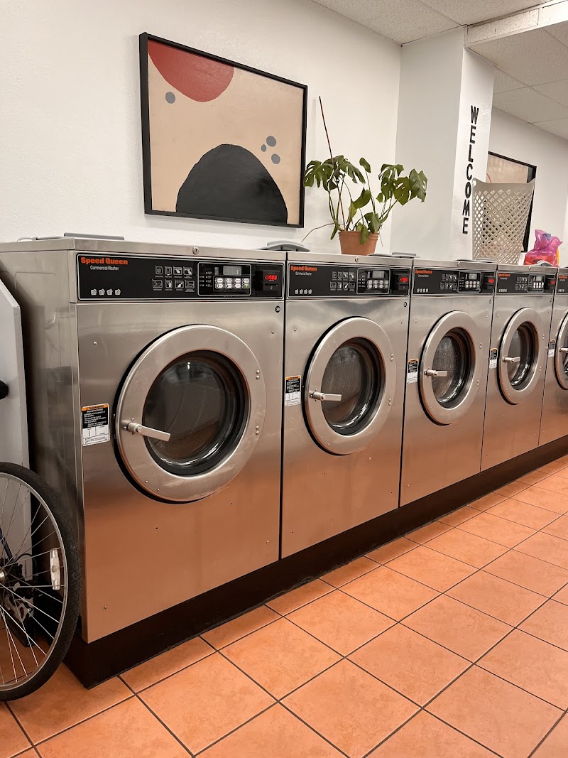 87th Street Laundromat photo 2
