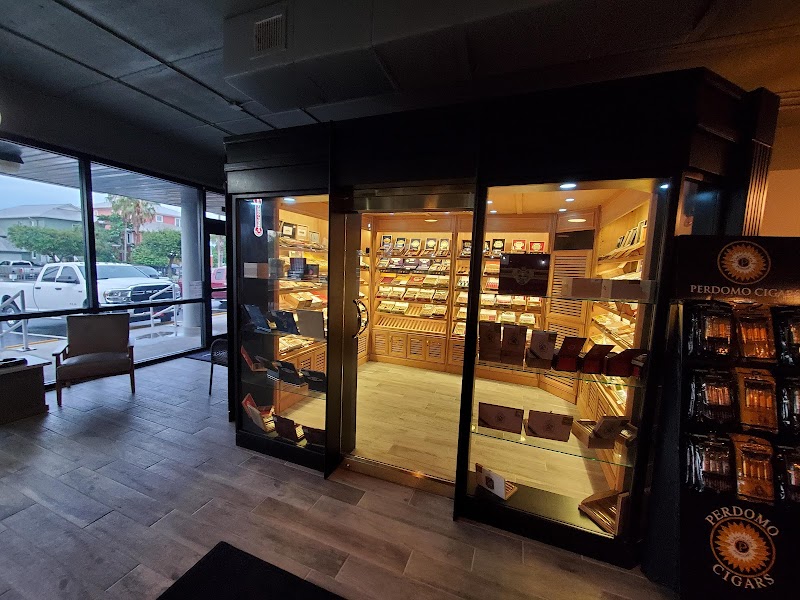 Cigars on the Boulevard photo 4