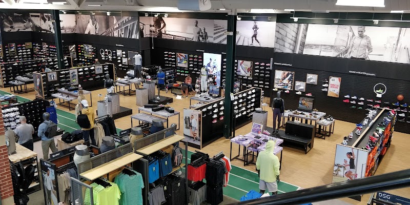 DICK'S Sporting Goods photo 3