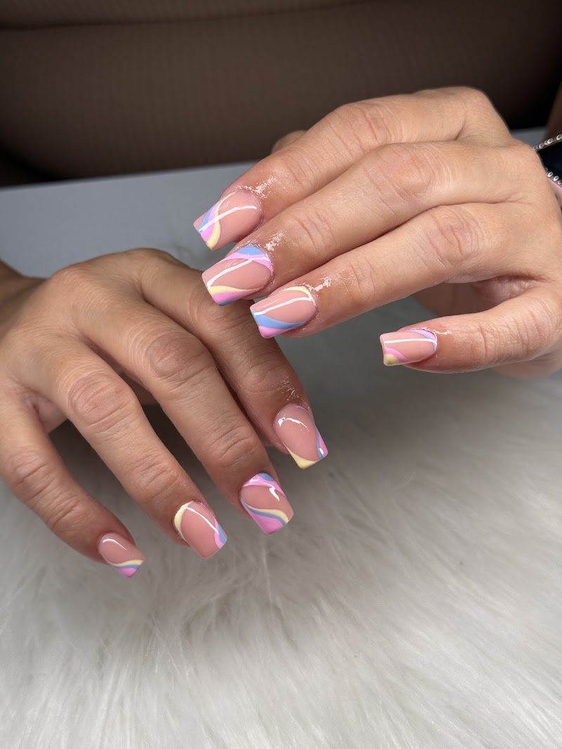 Divino Beauty Lounge and Barber Spa photo 4