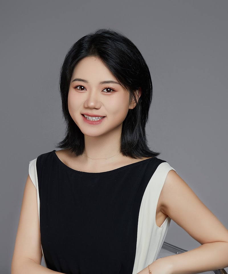 Photo of Huili Liao