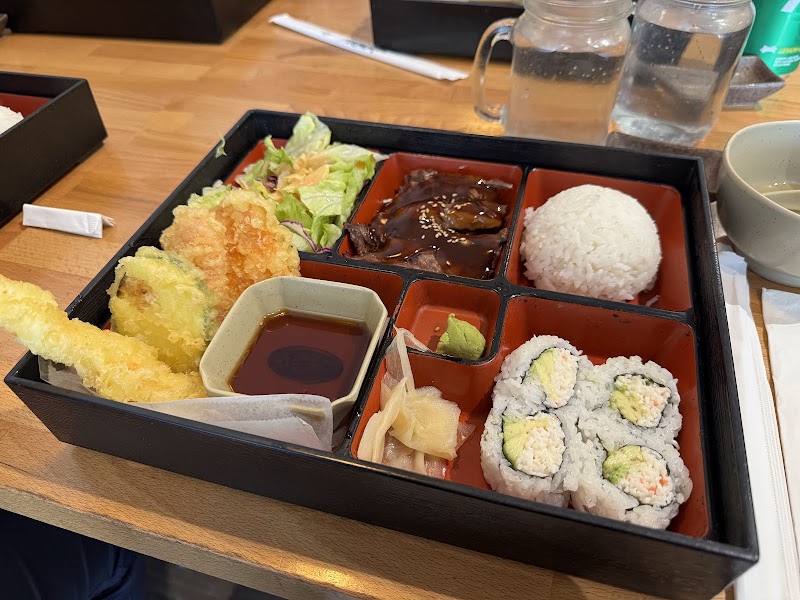Sushi House photo 3