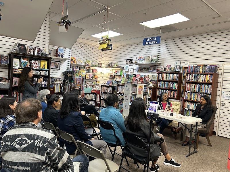 Peninsula Books photo 2