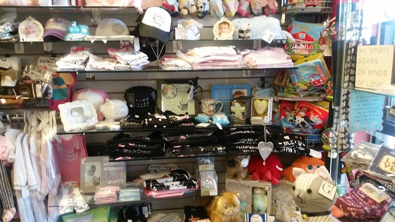 Flair Gifts & Boutique photo 4