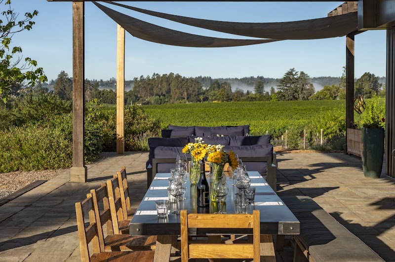 Emeritus Vineyards photo 4