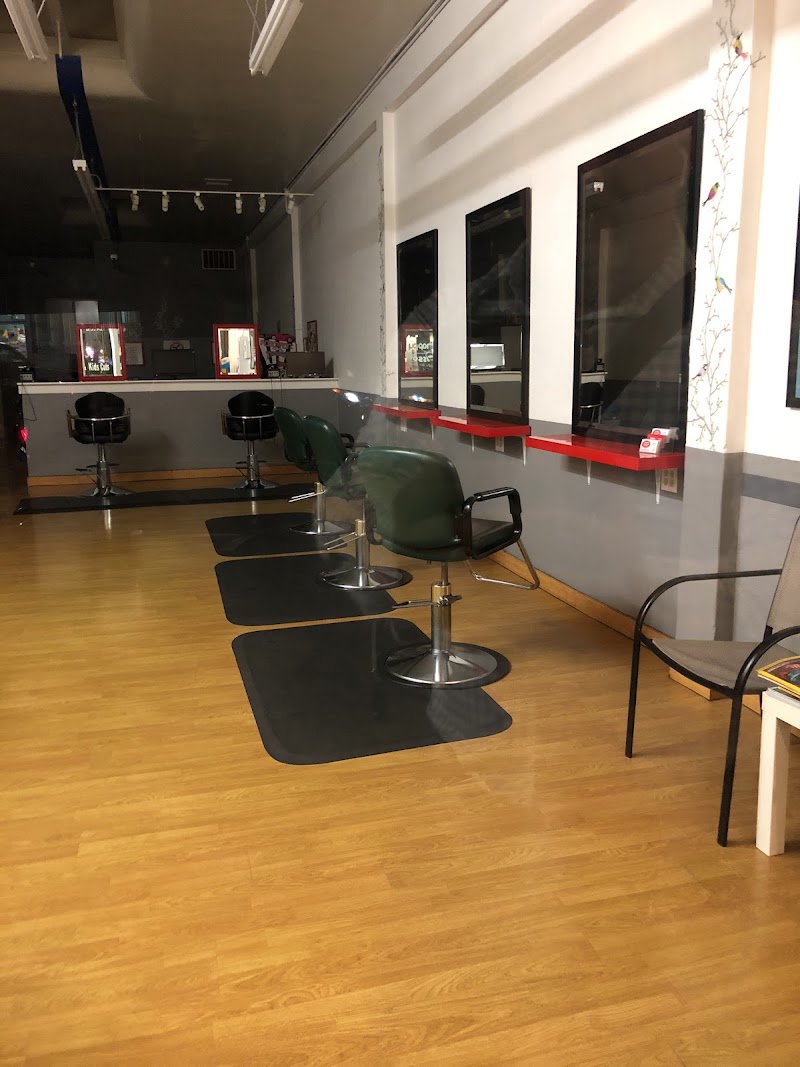 Happy Scissor's Kids Hair Salon photo 2