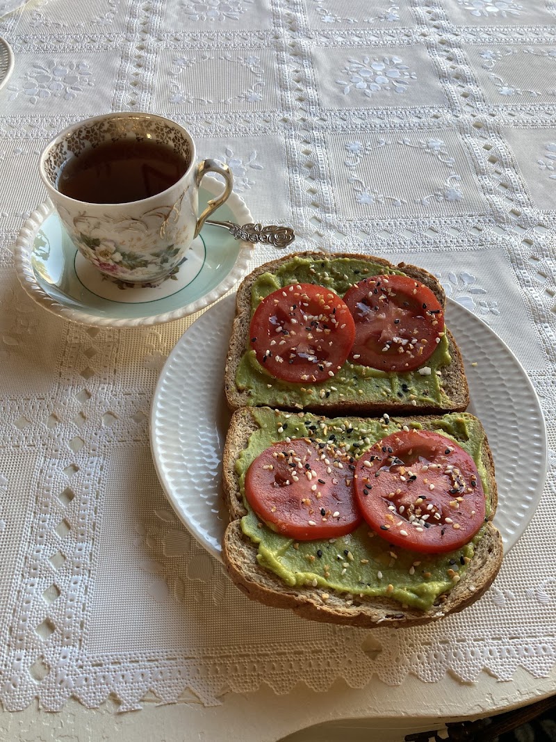 Ms B's Teas photo 2