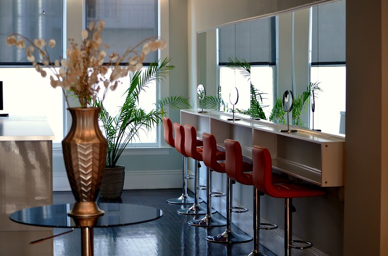 His & Hers salon & Barbershop photo 2