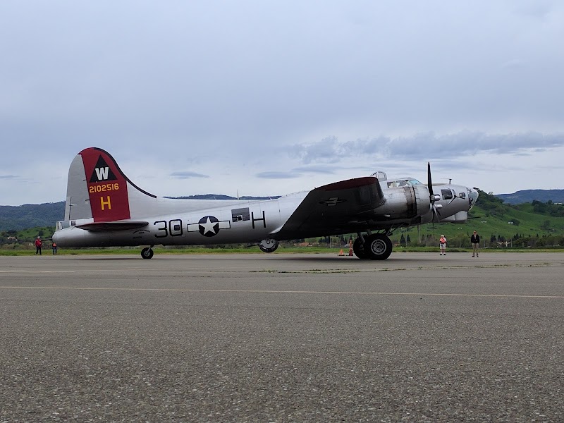 Nut Tree Airport photo 2