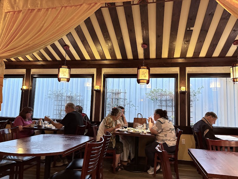 Gin Mon Chinese Restaurant photo 2
