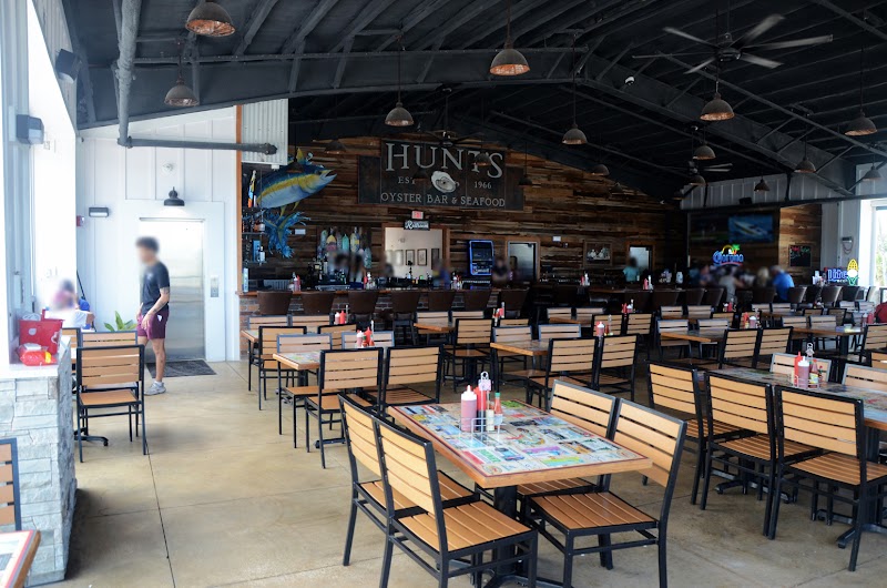 Hunt's Oyster Bar and Seafood photo 5