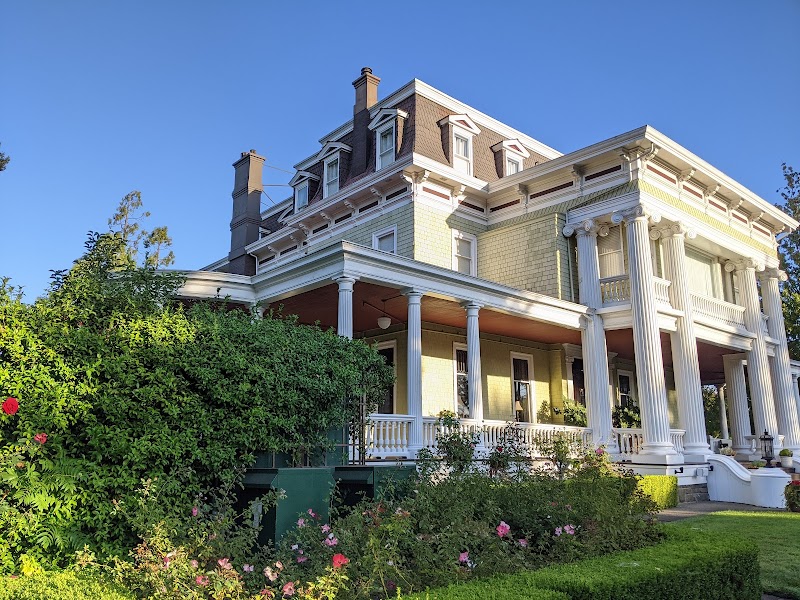 Churchill Manor photo 3