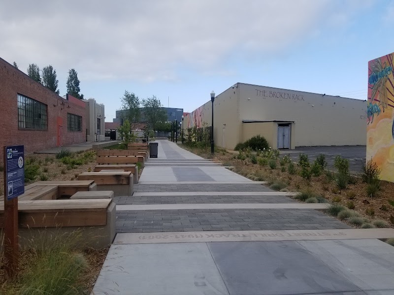 Emeryville Greenway Park photo 5