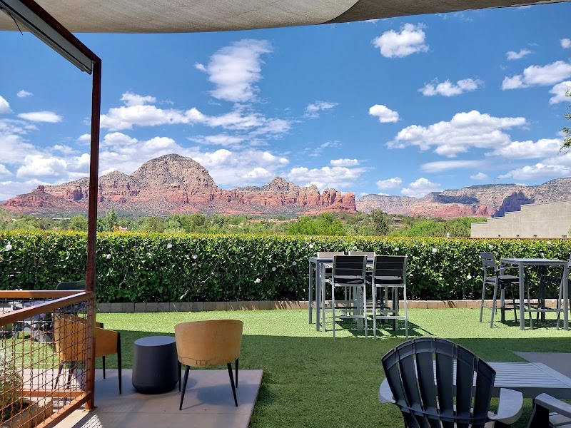 Redwall Lounge photo 2