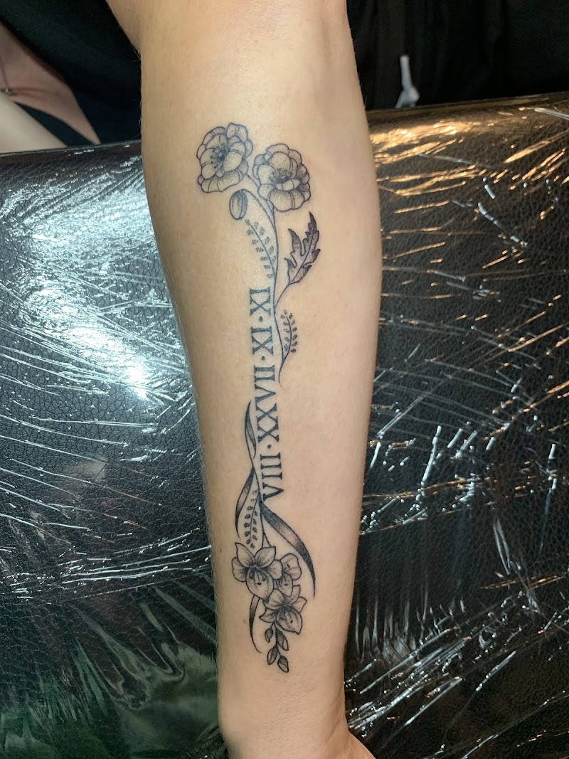 Apothic Tattoo Studio photo 2