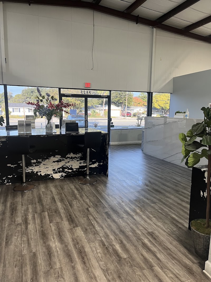 VSI Surfaces - Pinellas Showroom photo 5