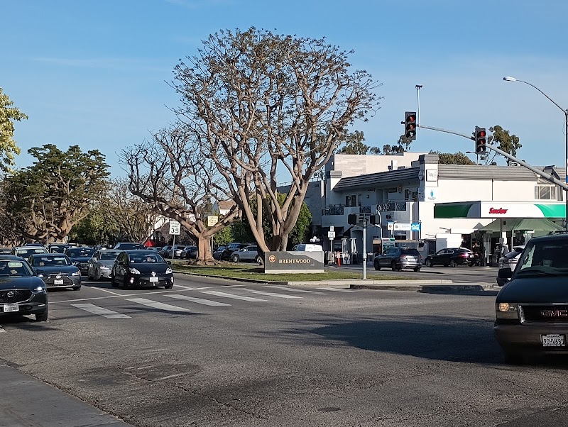 Brentwood Town Center photo 3