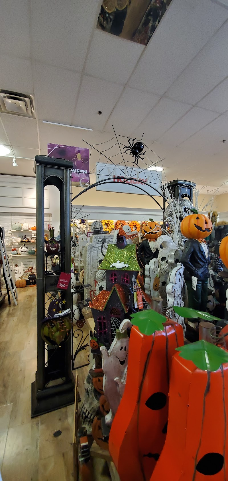 HomeGoods photo 4