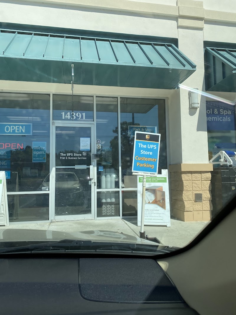 The UPS Store photo 5