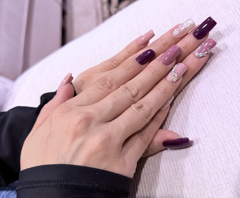 V Nail Salon photo 5