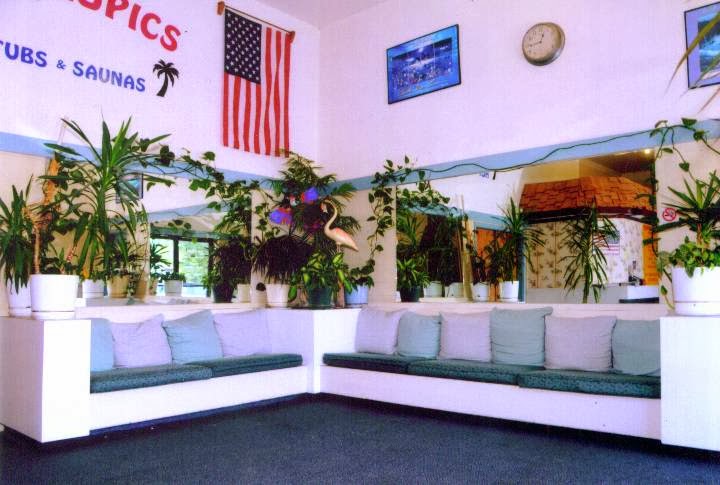Hot Tropics photo 3