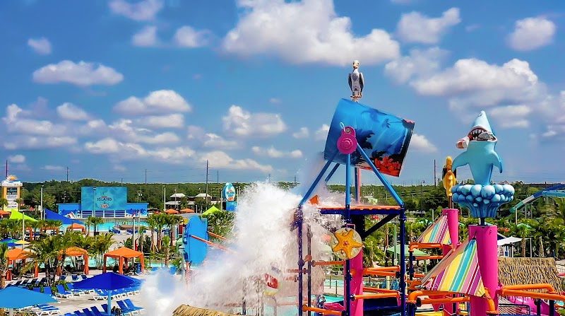 Island H2O Water Park photo 3