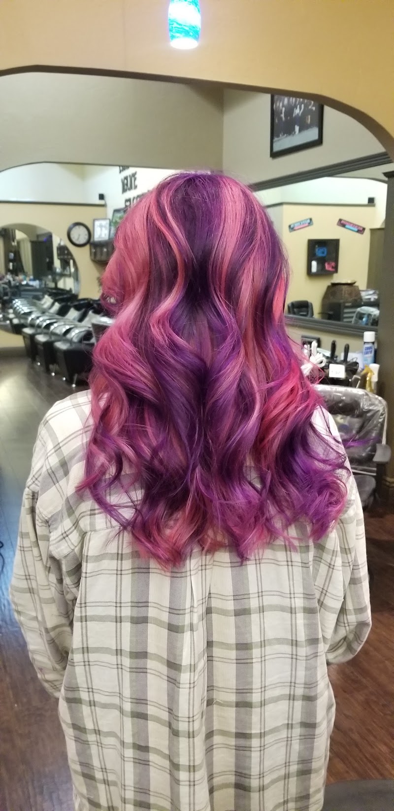 Mane Gallery photo 3