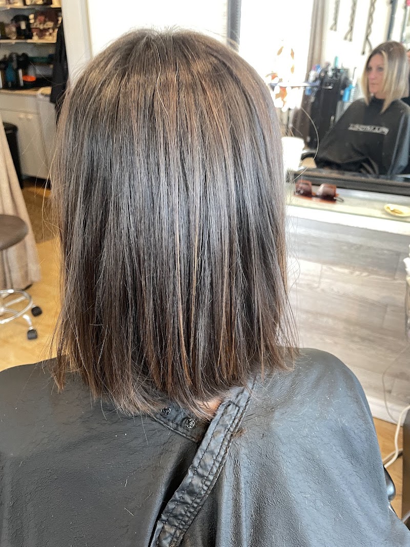 Tracy Johnston Hairstylist photo 2