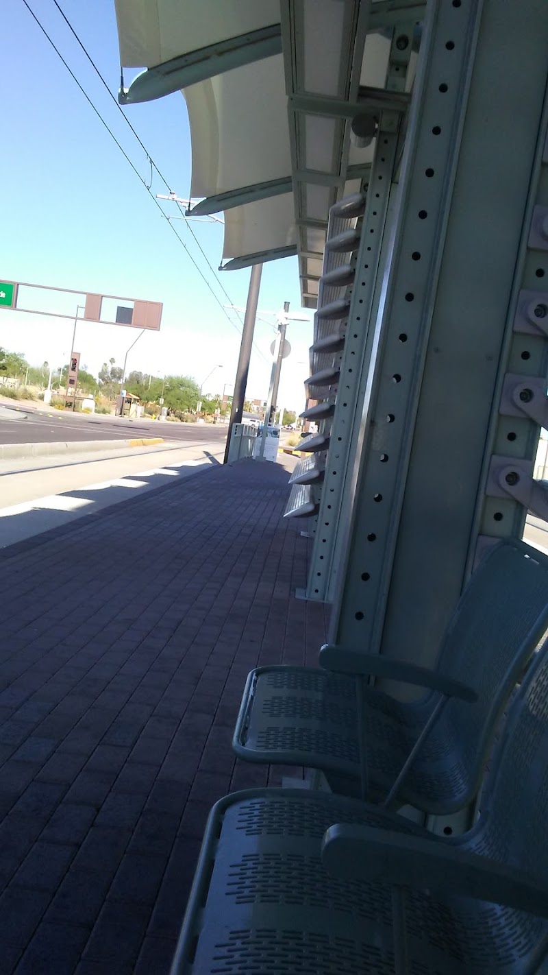 Price-101/Apache Blvd photo 5