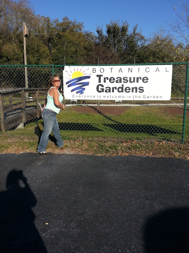 Plant city commons community garden photo 5
