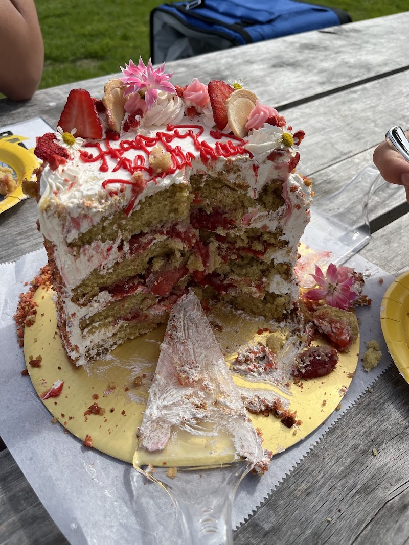 L.H.Bakeshop photo 3