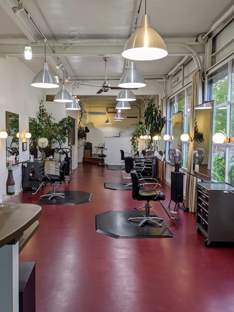 The Cutting Edge Salon photo 2