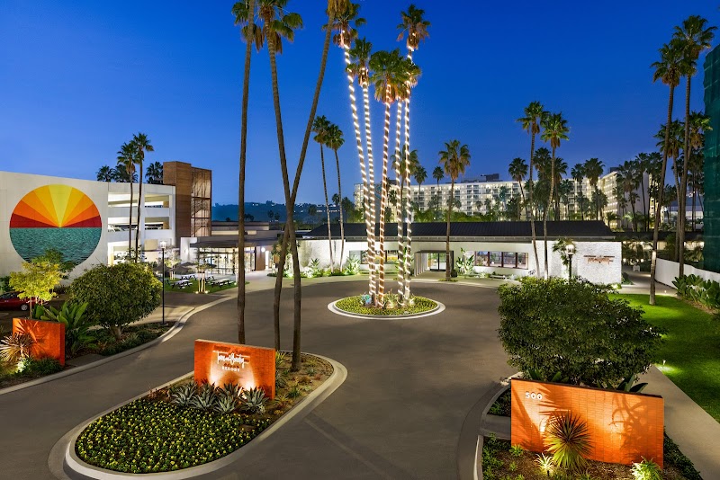 Photo of Town and Country Resort