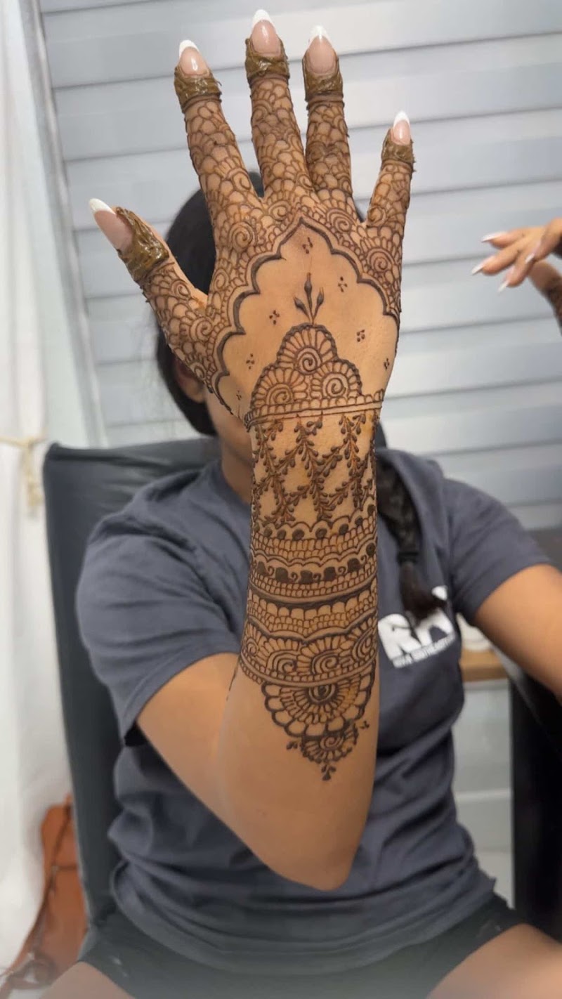 Amii_creation (Florida base mehndi & henna tattoo services) photo 3