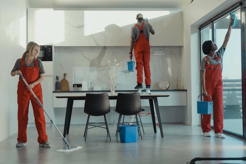 MAJOR CLEANERS photo 5