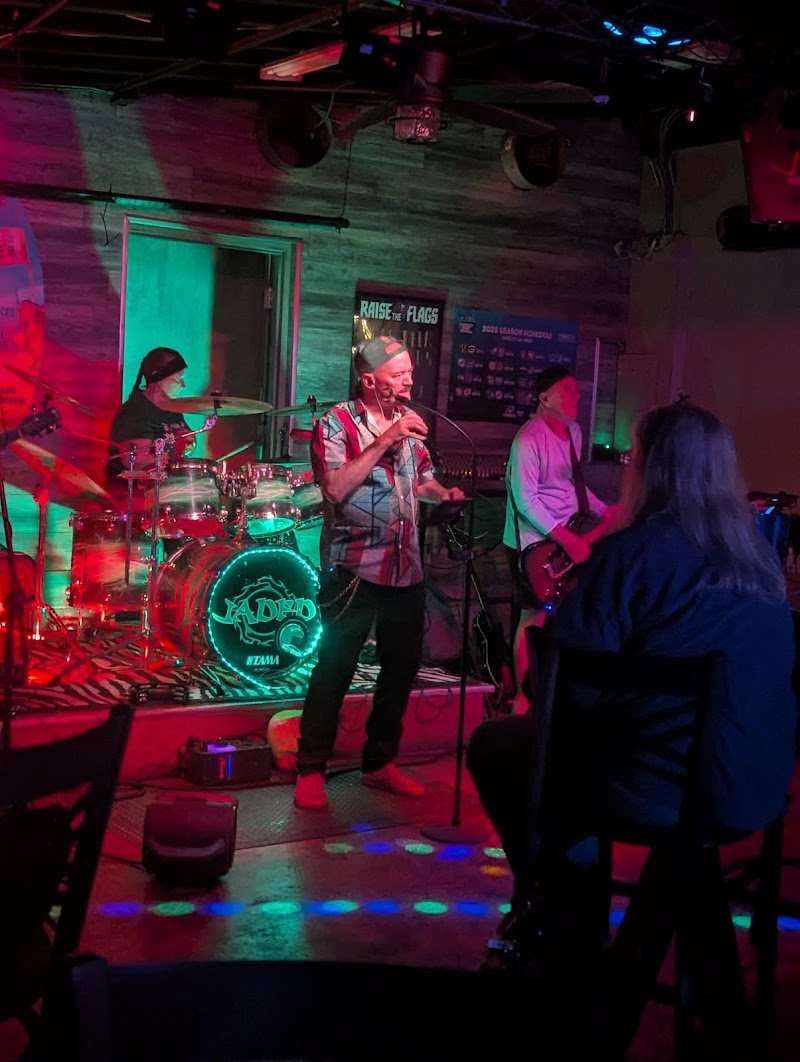 Snappers Grill & Comedy Club photo 3