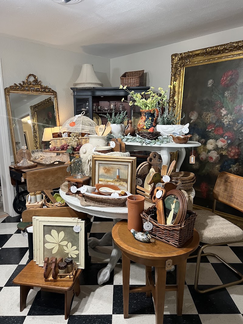 Oak & Honey Vintage in Wesley Chapel photo 3