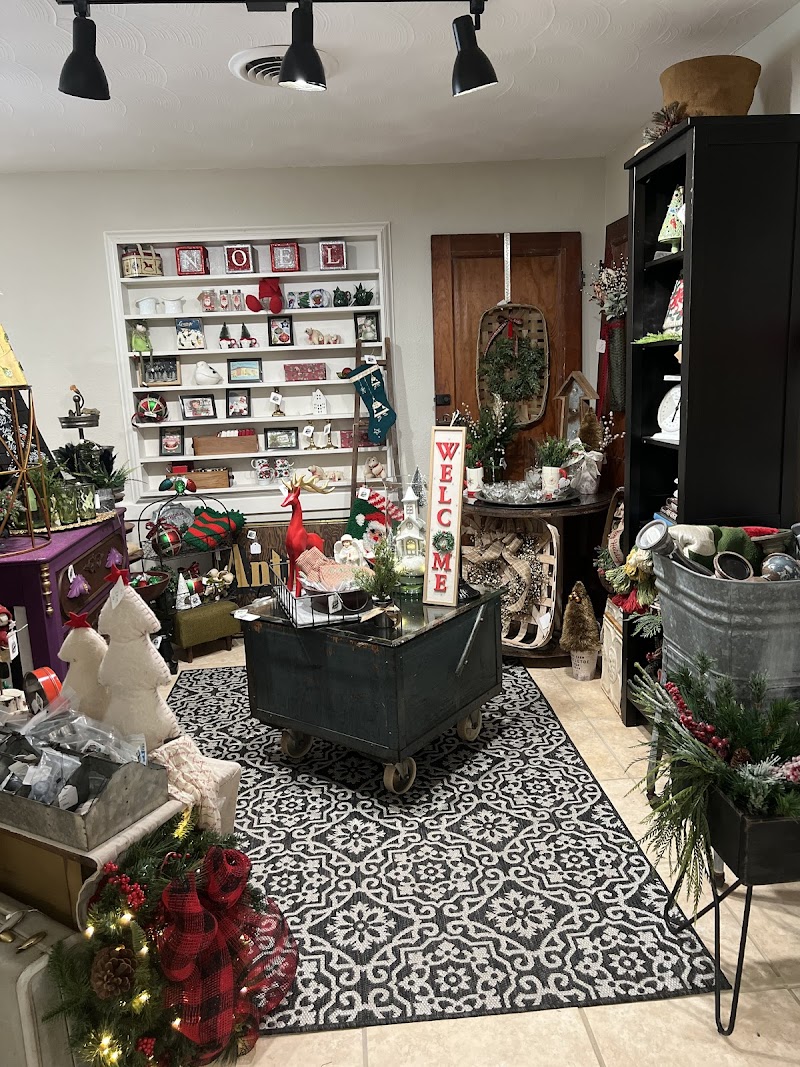 Oak & Honey Vintage in Wesley Chapel photo 5