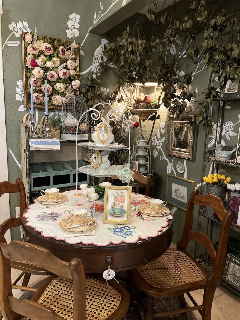 Oak & Honey Vintage in Wesley Chapel photo 2