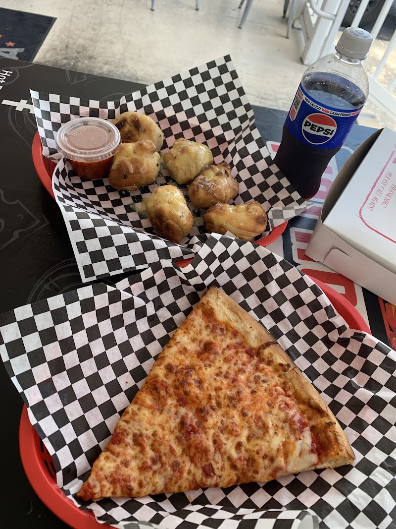 Hot Rocks Pizza (Town n Country) photo 4
