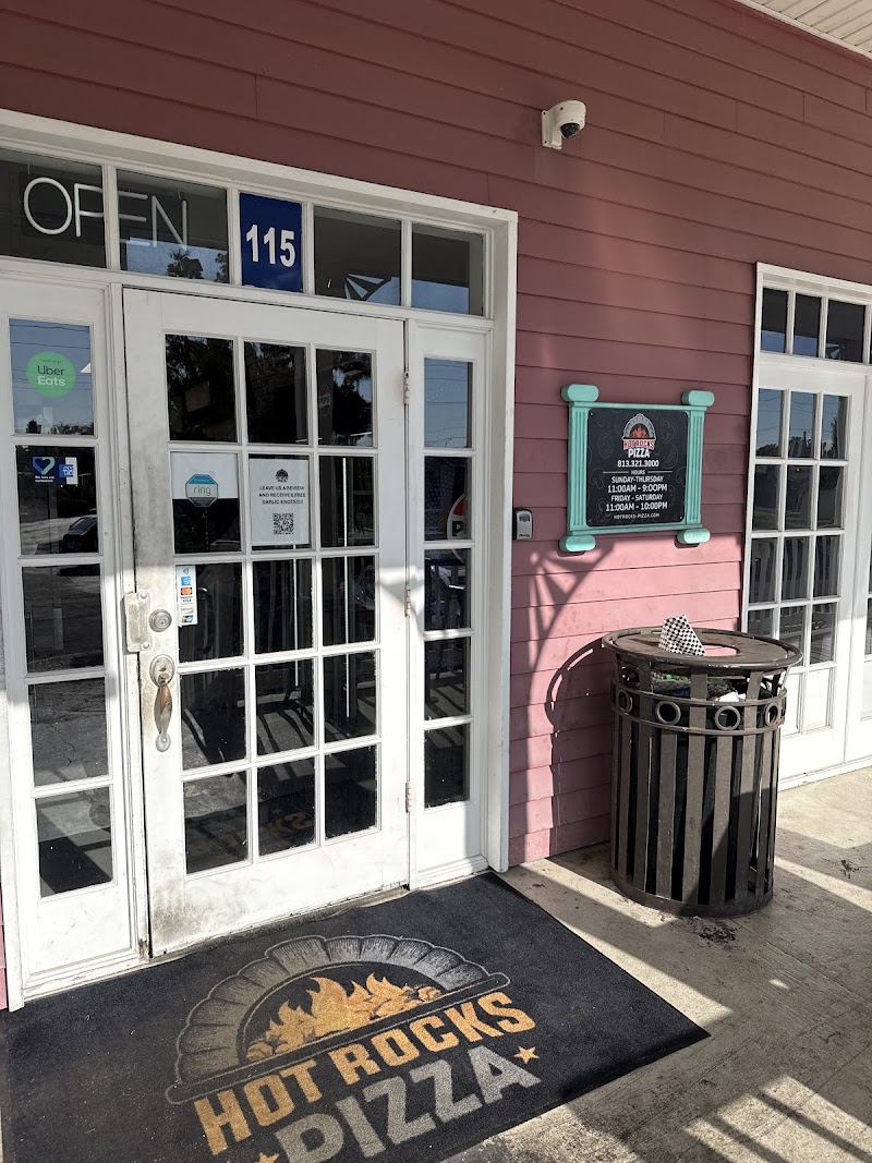 Hot Rocks Pizza (Town n Country)