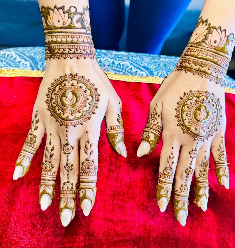 Vibrant Henna photo 2