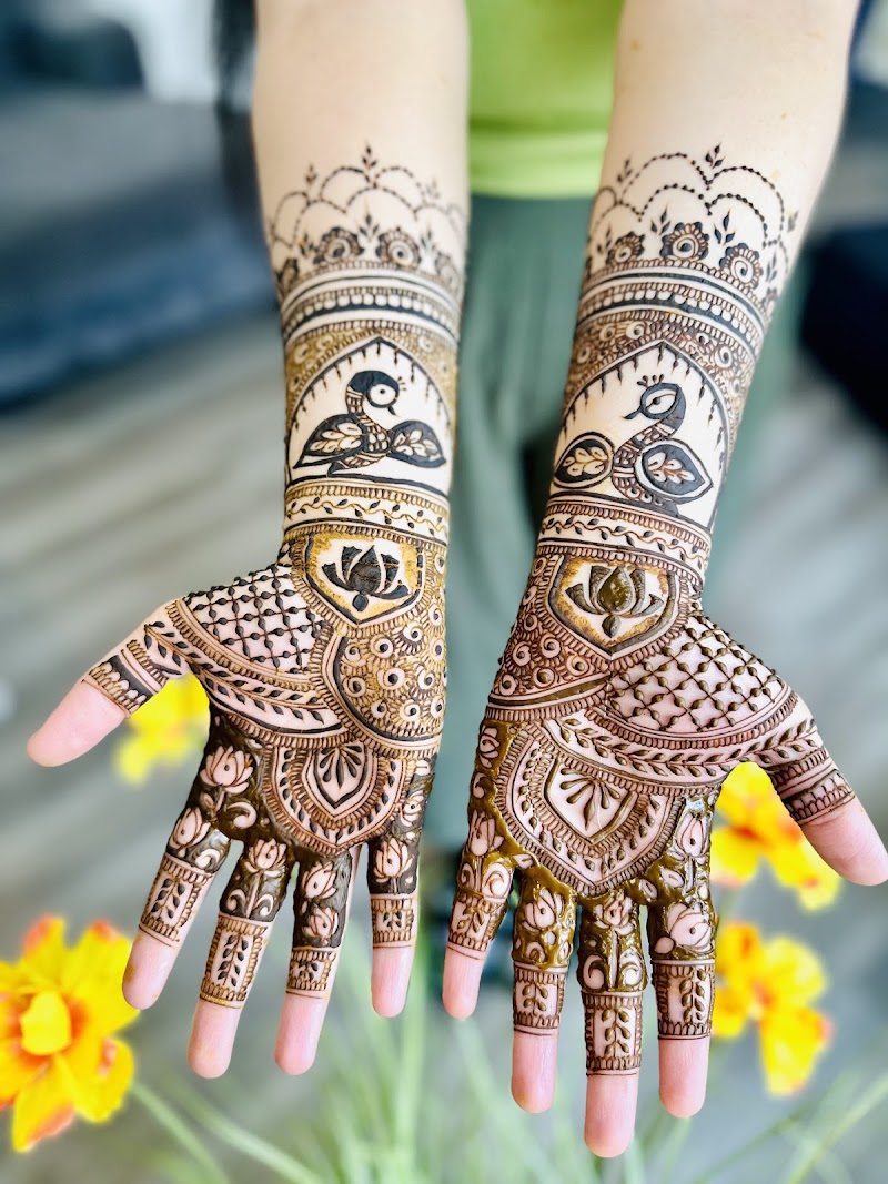 Photo of Vibrant Henna