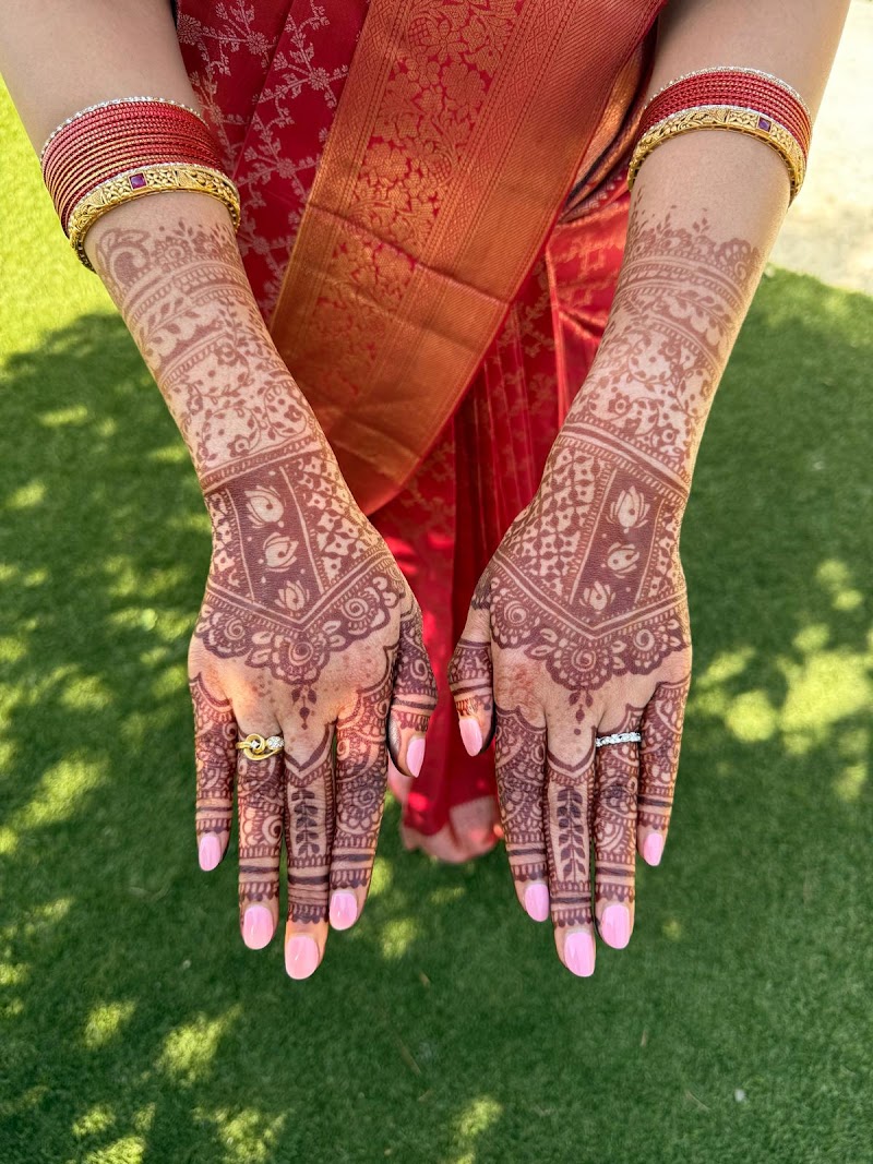 Vibrant Henna photo 3