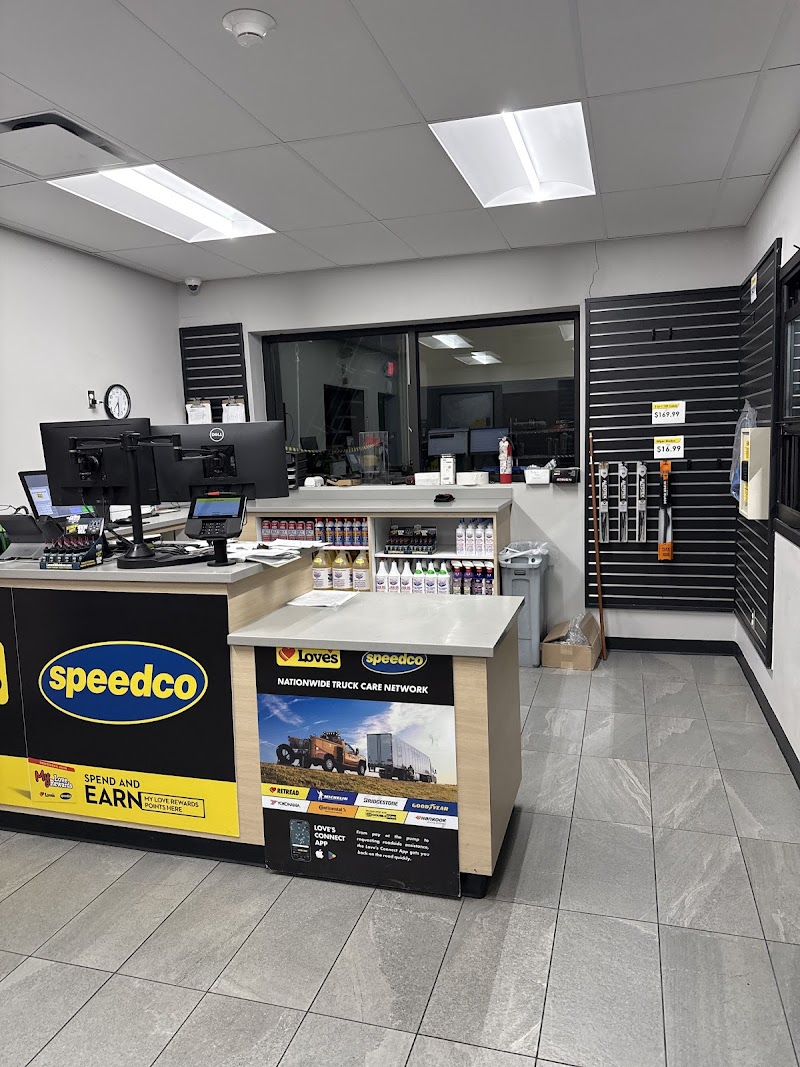 Speedco Truck Lube and Tires photo 3