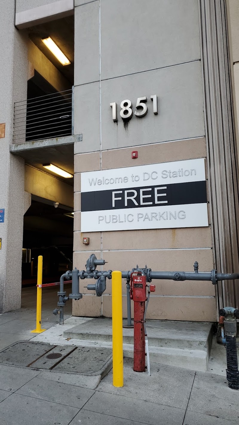 DC Station Parking photo 2