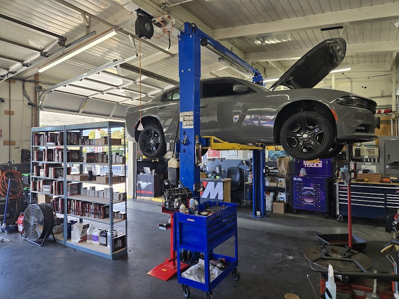 Bluetech Auto Repair & Tires photo 3