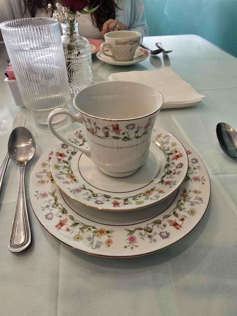 The Hen and Drake Modern Tearoom photo 4