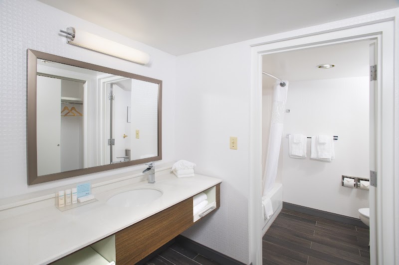 Hampton Inn & Suites Annapolis photo 4