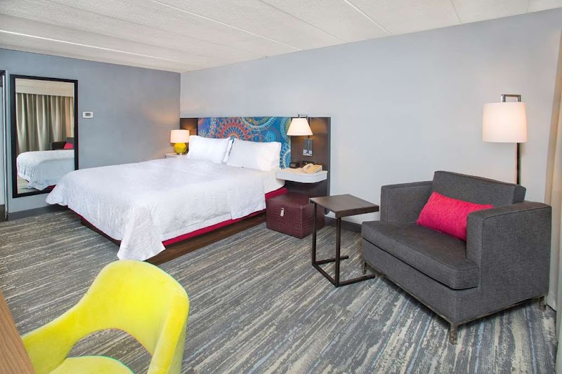 Hampton Inn & Suites Annapolis photo 2